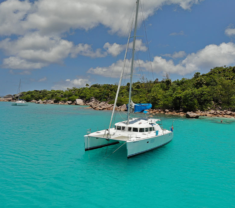 endless-summer-charter-seychelles-discover-seychelles-family-cruise-aboard-catamaran.jpg